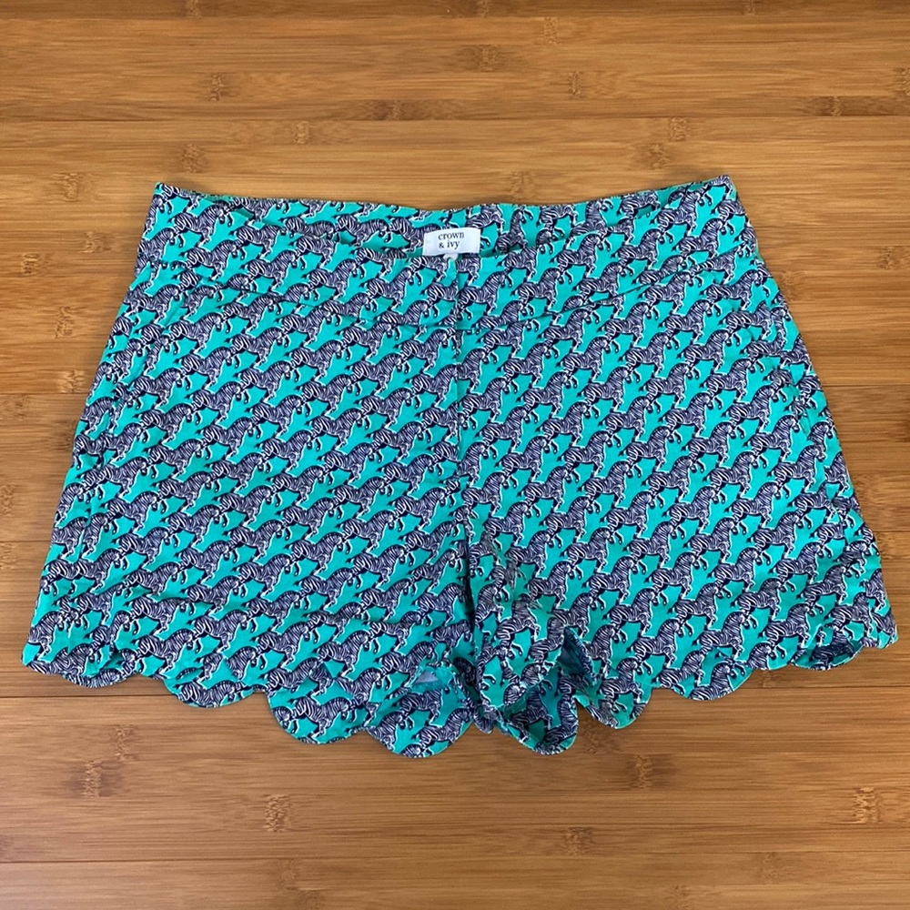 Crown & Ivy Zebra 4” shorts